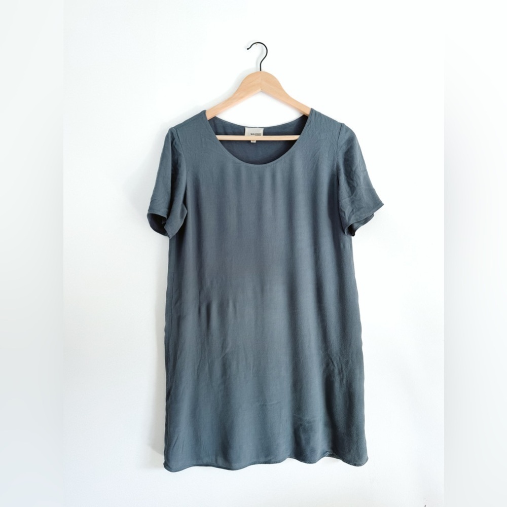 Aritzia Short Sleeve Scoop Neck Tunic Dress in Slate Gray